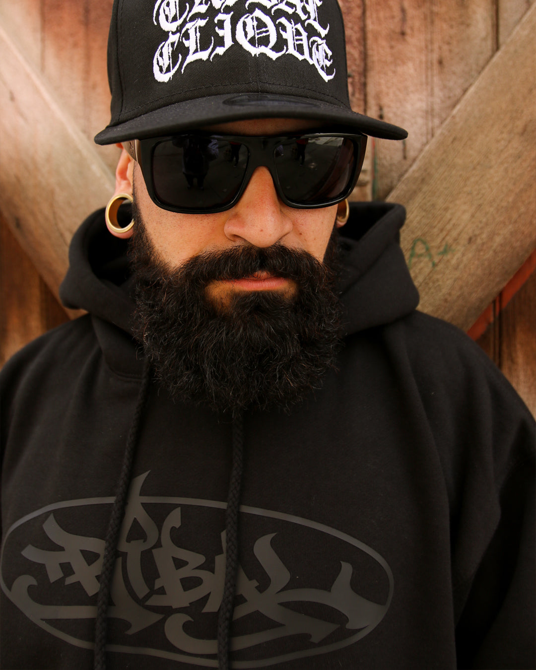 BLACK RUBBER OVAL - Pullover Hoodie