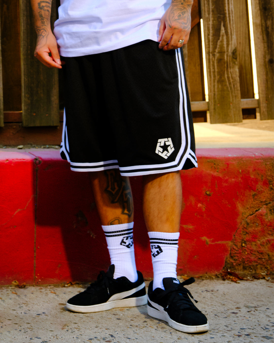 BLACK - BASKETBALL SHORTS
